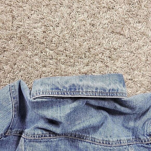 Hollister Denim Jacket Womens XS Medium Wash Button Up Distressed - Picture 8 of 8